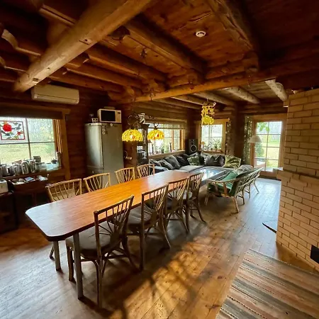 Semesterbostad Neti Holiday House